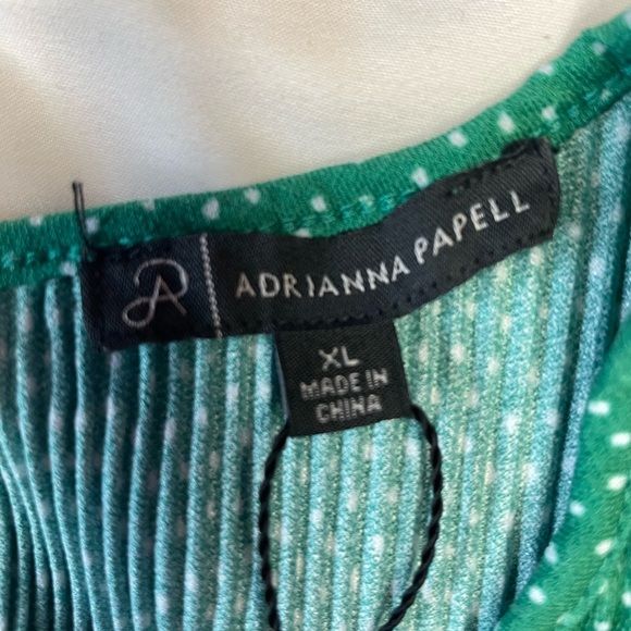 *NWT* Adrianna Papell Green Dotted Blouse - Picture 3 of 7